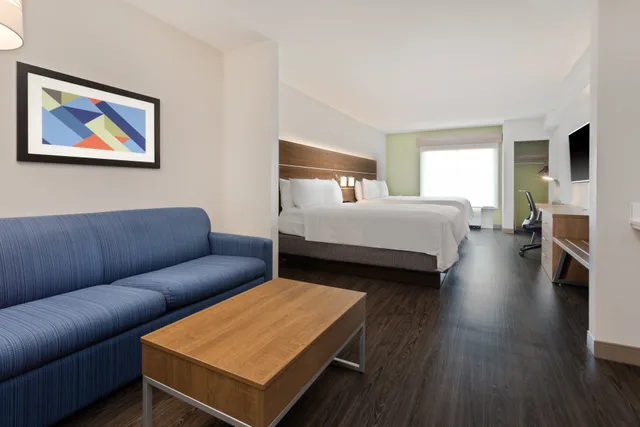 جناح بسريرين كوين، Holiday Inn Express Hotel & Suites Largo-Clearwater 2/3