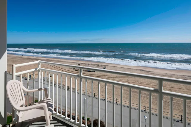Room, Courtyard Virginia Beach Oceanfront South 1/1