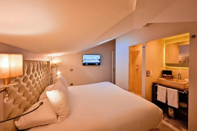جناح عائلي بسرير كينج، GRAND HOTEL DES SABLETTES PLAGE, CURIO COLLECTION BY HILTON 3/12