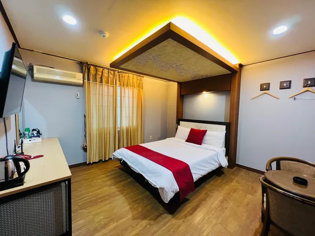 Standard, Double Bed, Sweet Hotel 8/10