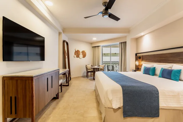 غرفة ديلوكس بسريرين مزدوجين بشرفة، GR Solaris Cancun All Inclusive 2/4