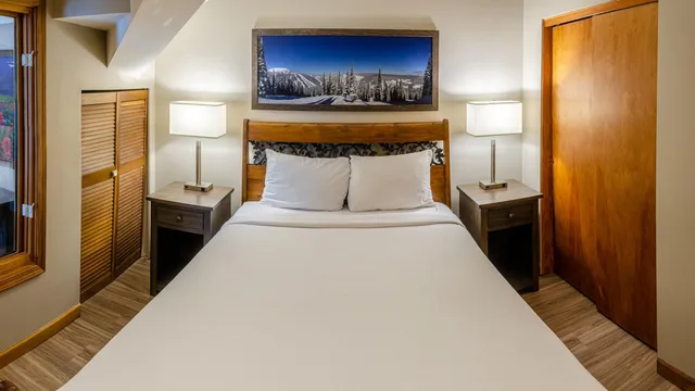 1 Bedroom, House, Queen Bed, Sofa، Nancy Greene's Cahilty Lodge 4/9