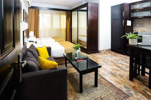 جناح عائلي بغرفتي نوم بمطبخ صغير، Newcity Suites Apartments 1/1