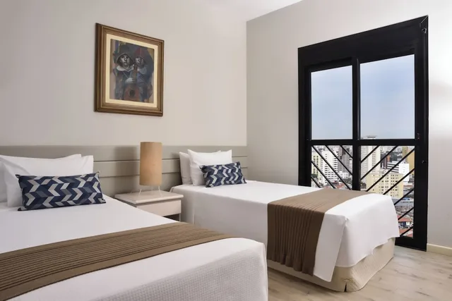 غرفة سوبيريور ثلاثية بسرير كينج وسرير فردي، Plaza Inn Small Town Ex Brasilia Small Town Flat Service 2/5