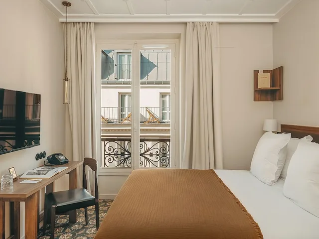 غرفة كلاسيكية بسرير مزدوج، Hotel du Savoir 1/5