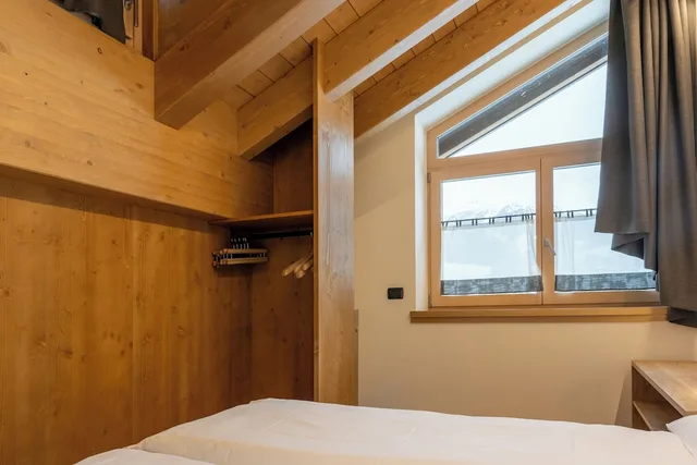شقة ديلوكس بسريرين منفصلين بغرفة نوم واحدة مع أريكة، Residende Nevegall 5/7