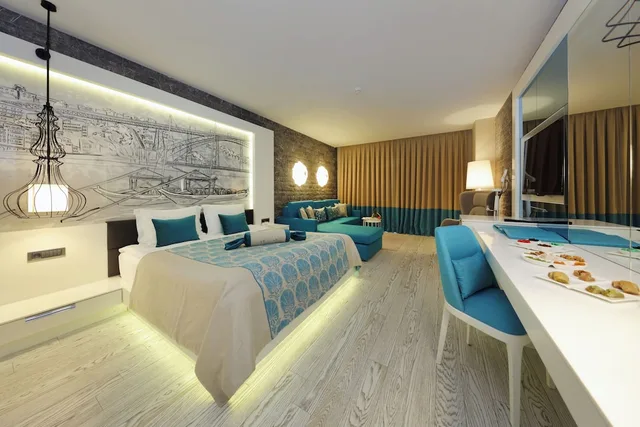 Swim Up, Infinity, Deluxe, Queen Bed، Sueno Hotels Deluxe Belek 1/5