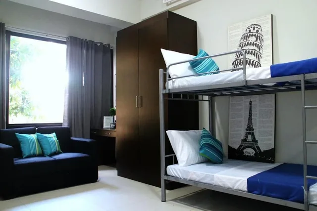 غرفة بسرير مزدوج، Urban Hostel Makati 1/2