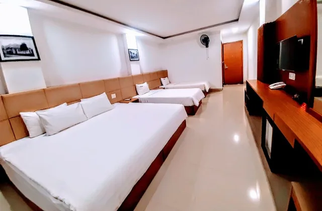 غرفة رباعية بسريرين مزدوجين بإطلالة على المدينة، Alibaba Hotel 2/8