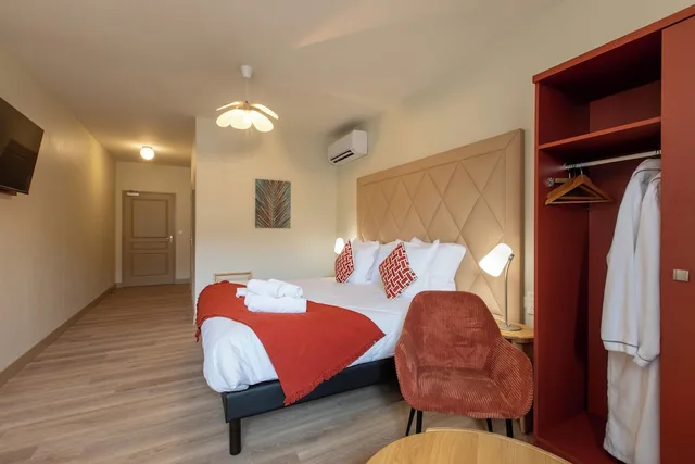 غرفة سوبيريور بسرير مزدوج، Domaine de la Courbe Hotel & Spa 5/10