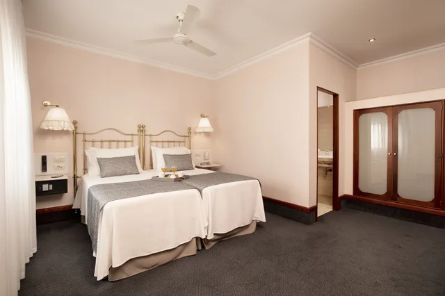 Comfort, Double Bed, Continental Barcelona Hotel 2/8