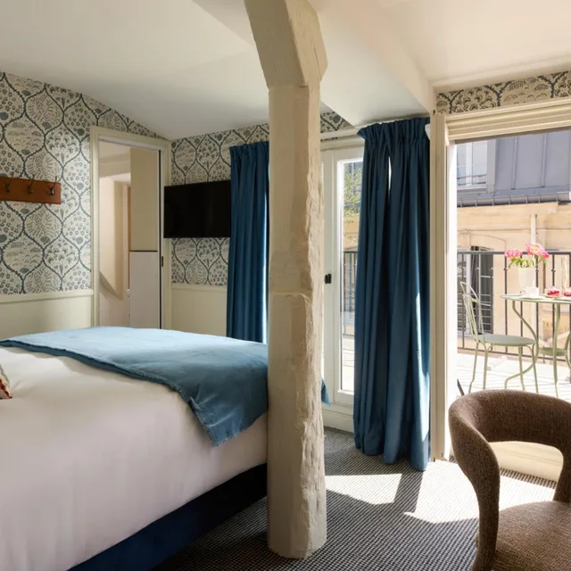 غرفة بشرفة، Hotel des Orfevres 1/4