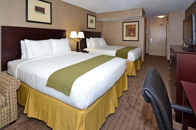 غرفة قياسية بسريرين مزدوجين، Holiday Inn Express Boston South Brockton 1/8
