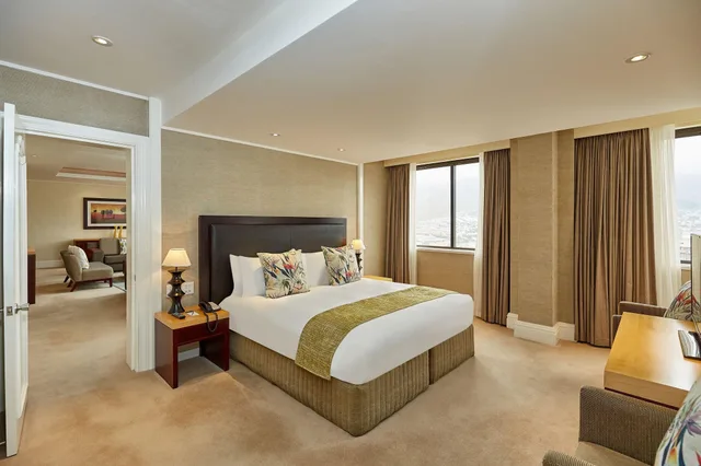 Penthouse Suite، Southern Sun Cape Sun 1/3