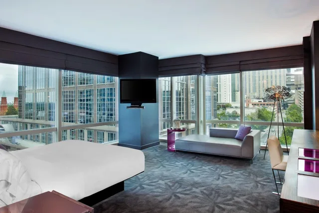 Cool, Guest Room, King Bed, Corner، W Atlanta Downtown 1/5