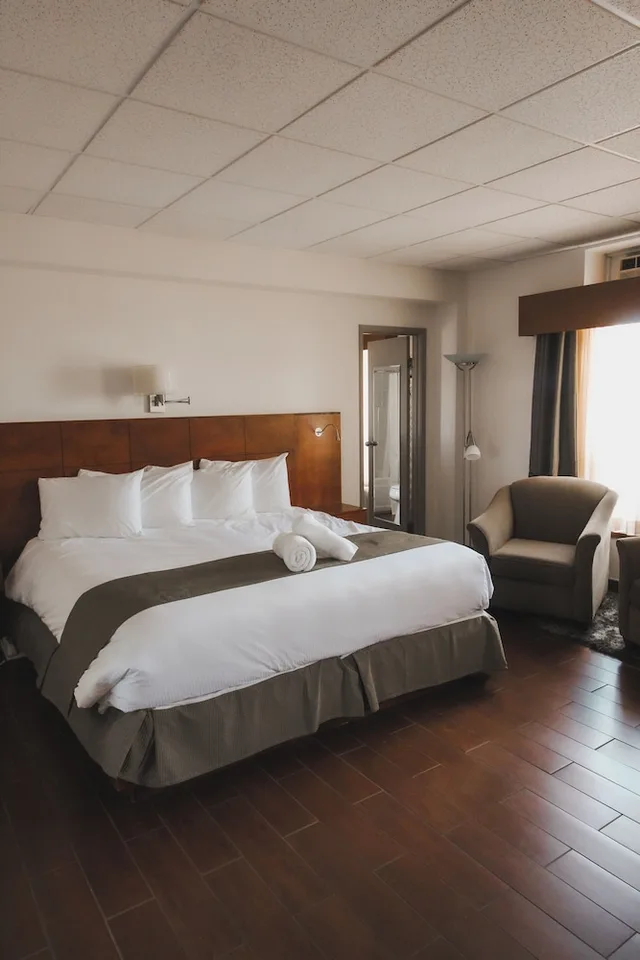 Comfort, King Bed, Sofa, Hotel du Fjord 3/6