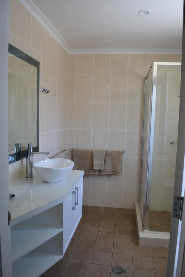 Family, Cattlemans Country Motor Inn & Serviced Apartments 3/3