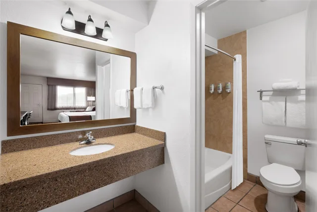 جناح بسرير كينج، Best Western Discovery Inn 4/6