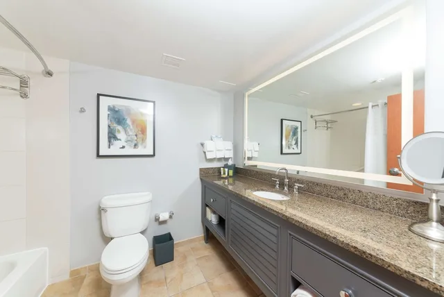 Room, 2 Queen Beds, Coast View, Balcony، Hilton Melbourne Beach Oceanfront 7/10