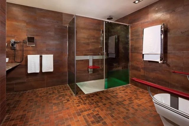 غرفة قياسية ثلاثية، Melia Madrid Princesa Hotel 8/8