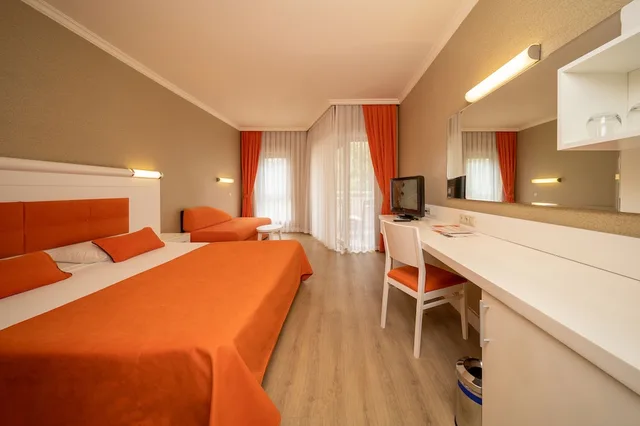 Standard, Triple, Twin Beds, Sueno Beach Side 6/7
