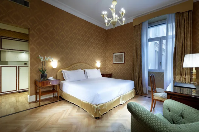 جناح جونيور بإطلالة على البحر، Eurostars Hotel Excelsior 2/8