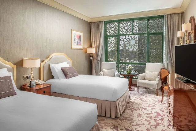 غرفة رئاسية بسريرين كينج، المدينة هيلتون(Madinah Hilton Hotel) 2/6