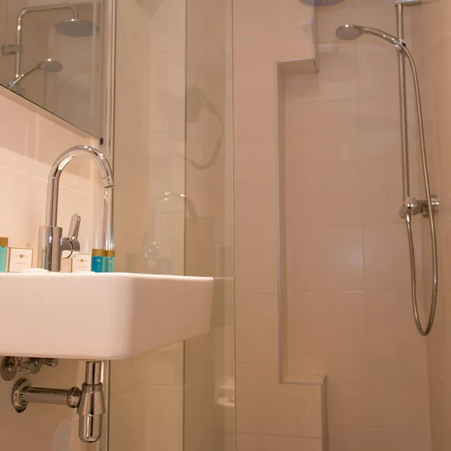 غرفة بسرير مزدوج، Royal Plaza Hotel Amsterdam 6/6
