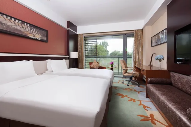 غرفة قياسية بسريرين مزدوجين، Holiday Inn Beijing Shijingshan Parkview 1/3