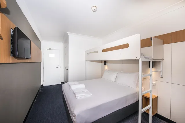 Standard, 1 Queen and 1 Bunk Bed, ibis budget Casula Liverpool 9/10