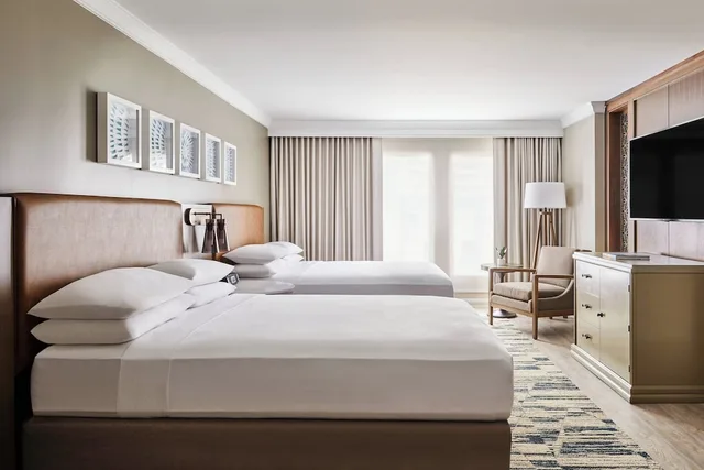 Room, 2 Queen Beds, Accessible, San Antonio Marriott Rivercenter on The River Walk 1/6