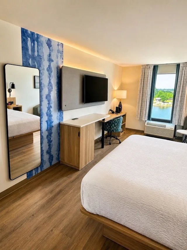 غرفة بسرير كينج لذوي الإعاقة، Sleep Inn & Suites Savannah Tennessee Riverfront 4/10
