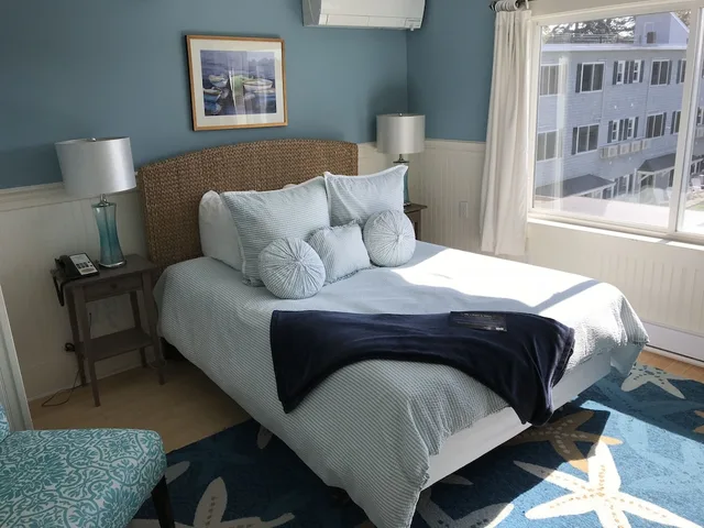 غرفة بسرير كوين مع أريكة، Nonantum Resort 3/4