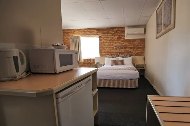 غرفة قياسية بسرير كوين، Quality Hotel Robertson Gardens 5/8