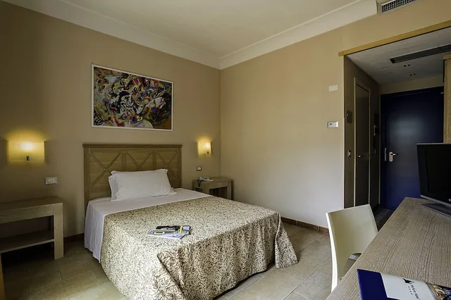 غرفة كلاسيكية بسرير مزدوج بإطلالة على الحديقة، Mahara Hotel 3/6