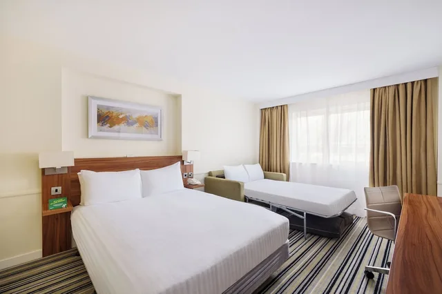 غرفة قياسية بسرير مزدوج مع أريكة، Holiday Inn Derby Nottingham M1 J25 1/10