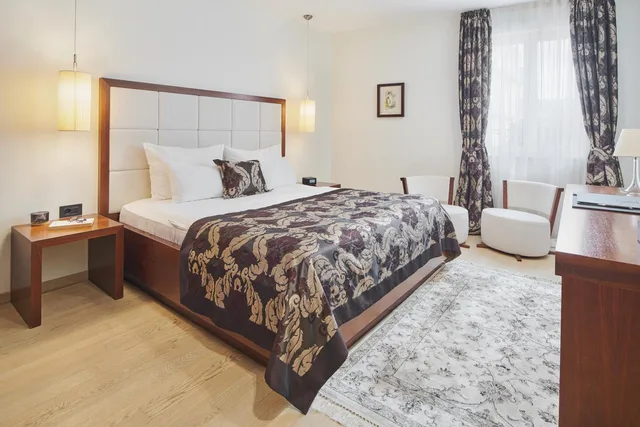 غرفة قياسية بسرير مزدوج أو سريرين منفصلين، Marmont Heritage Hotel 2/10