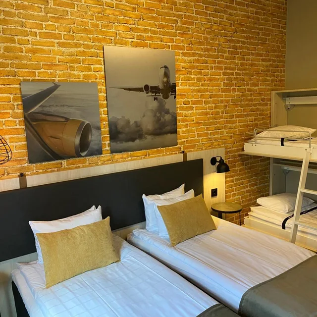 غرفة اقتصادية عائلية، Skyline Airport Hotel 8/10