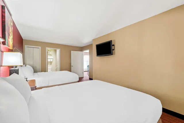 جناح بغرفتي نوم، SureStay Plus by Best Western San Antonio Fiesta Inn 2/8