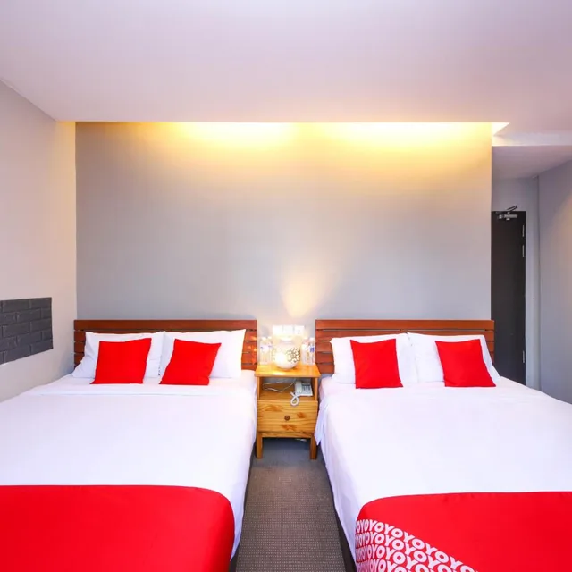 جناح عائلي، Hotel O Hills Residence 9/11