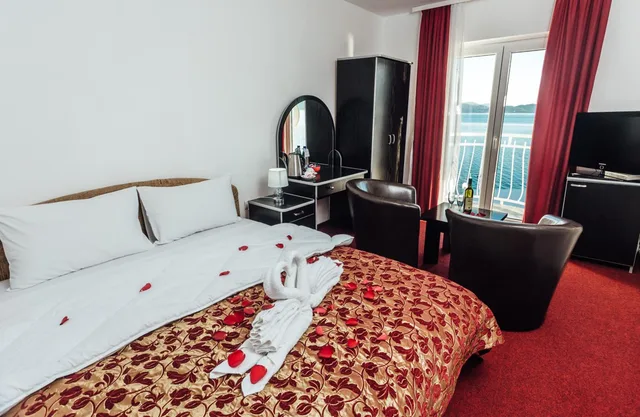 Superior, Double Bed, Sea View, Azzurro Hotel Bijela, Herceg Novi 1/10