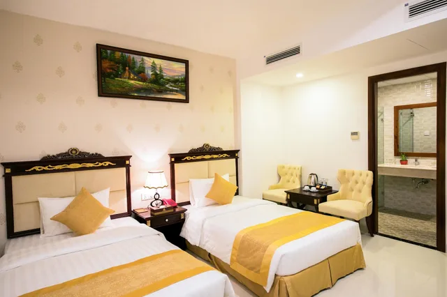 Standard, Twin Beds, No Window، Le Saigon Hotel 2/5