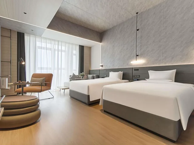 Superior, Twin Beds, Sofa, Novotel Yinchuan Lanxigu 1/7