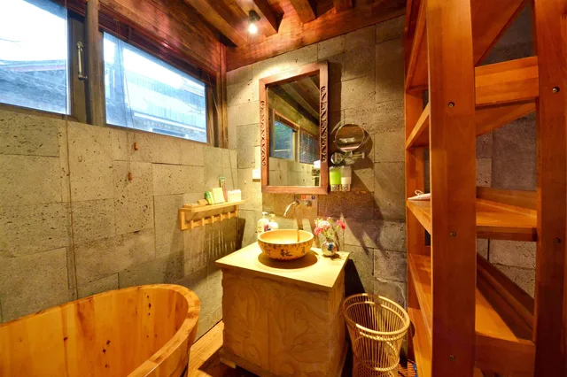 لوفت عائلي بسريرين كوين، Lijiang Shuhe Youyiju Private Club 5/5