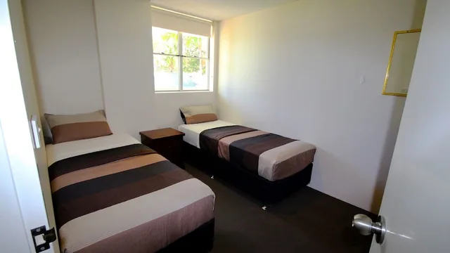 3 Bedrooms, Garden, Apartment, Tradewinds Apartments 3/6
