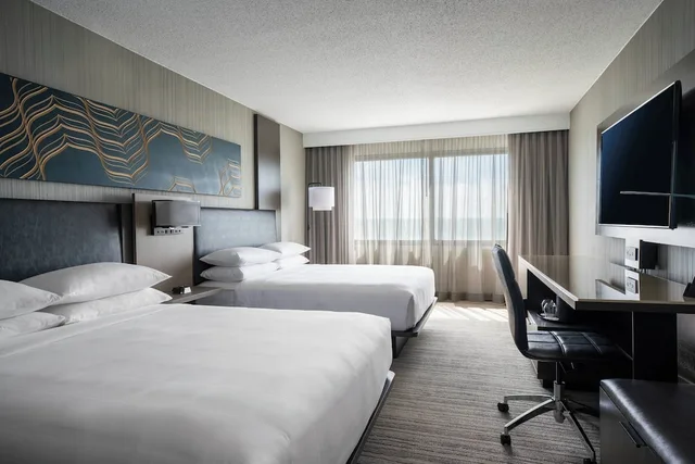 غرفة كلوب بسريرين كوين، Chicago Marriott Schaumburg 2/5