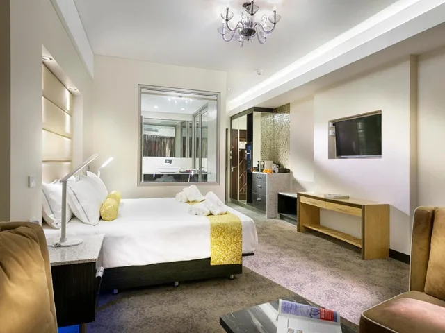 Deluxe, Swan River Hotel 3/3