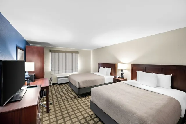 غرفة قياسية بسريرين كوين، Quality Inn & Suites Big Spring 2/4