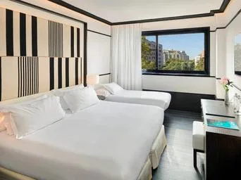 Barcelona, Classic, 2 Double Beds, with Extra Bed, H10 Marina Barcelona 1/1