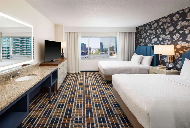 Conference, 2 Rooms, Suite, King Bed، Embassy Suites Atlanta Buckhead 1/3